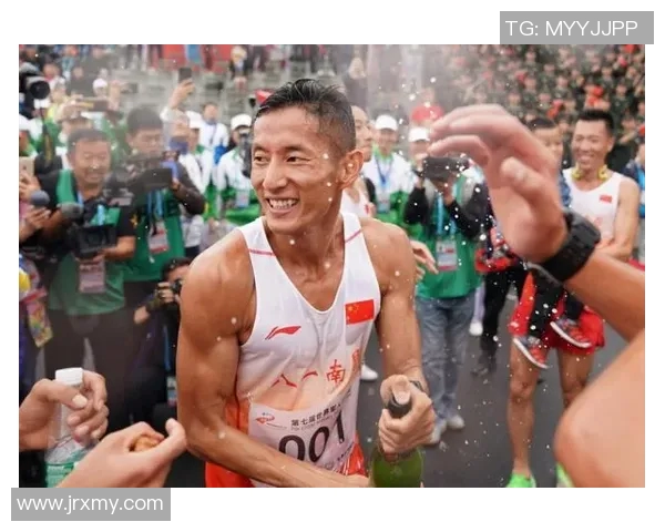 北京篮球队的奋斗历程与邀请赛背后的故事揭秘