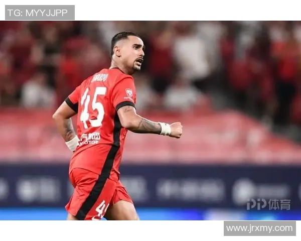 莱昂纳多足球明星的精彩瞬间与背后的奋斗故事